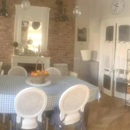 Via Benedetto Zaccaria Apartmán